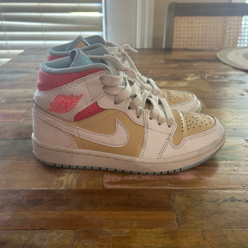 Nike Cream and Pink Sneakers High-Top Design